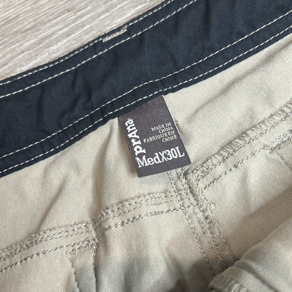 Prana Men’s Stretch Zion Convertible Cargo Pants in Sandbar Sz Med x 30L - Picture 4 of 13